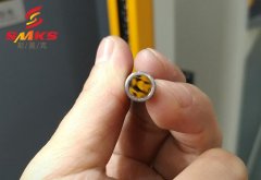 给伟德app下载苹果2分钟来做不锈钢管件内孔抛光