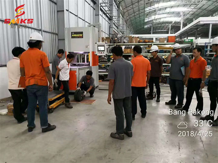 <a href='//m.hk-konki.com' target='_blank'><u>去毛刺机</u></a>