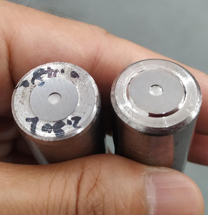  这种盲孔普通伟德app下载苹果抛不成，得用镜面喷砂机 